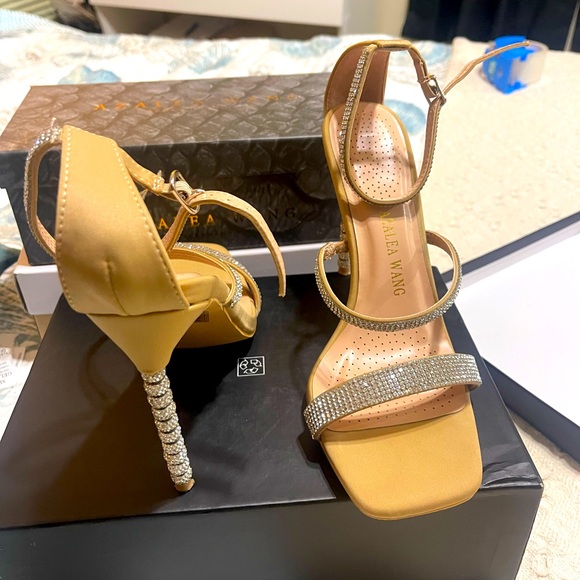 Azalea wang by AKIRA heels - Picture 1 of 4